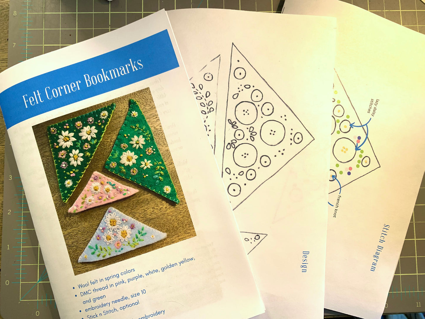 Embroidered Felt Corner Bookmarks Kit