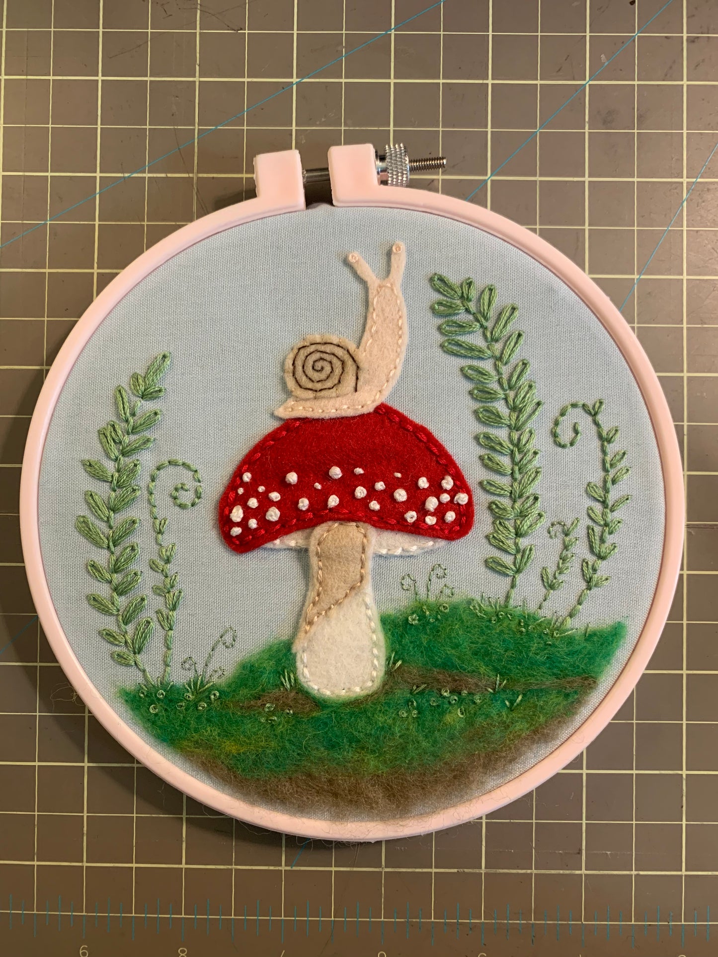 Mixed Fiber Garden Snail & Ferns Wall Art Kit